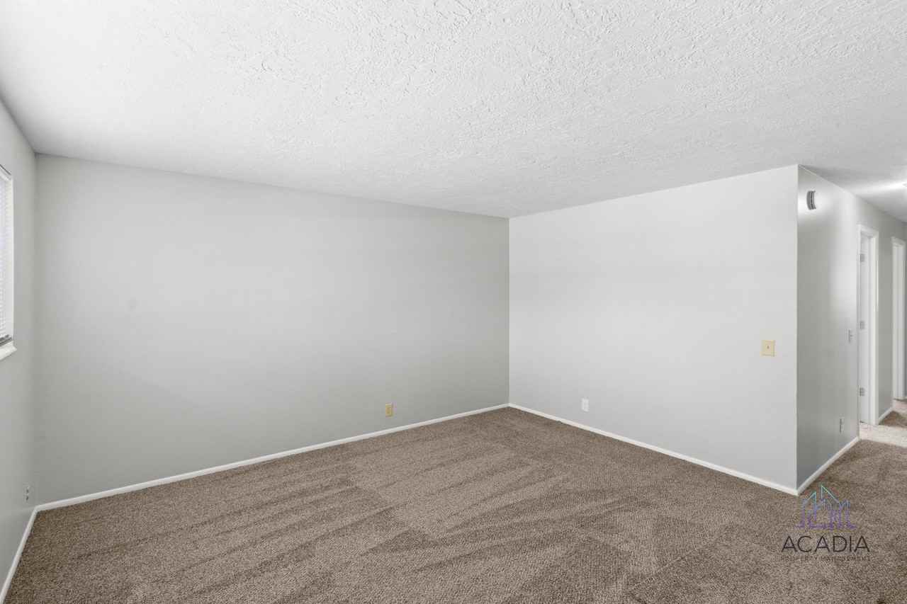 Kin-2360 N 250 W Sunset, UT 84015 - Photo 4 of 49