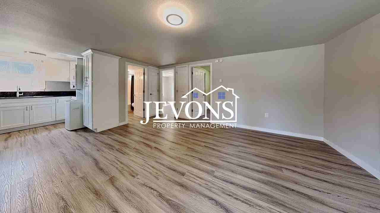 107 Sunnyhill Rd W - Photo 6 of 27