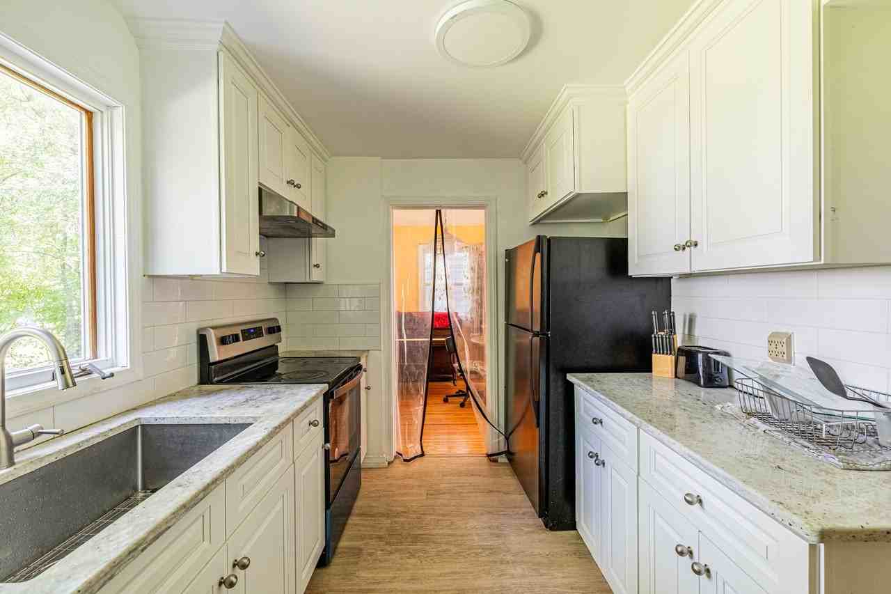 58 Stanford Rd W - Photo 6 of 19