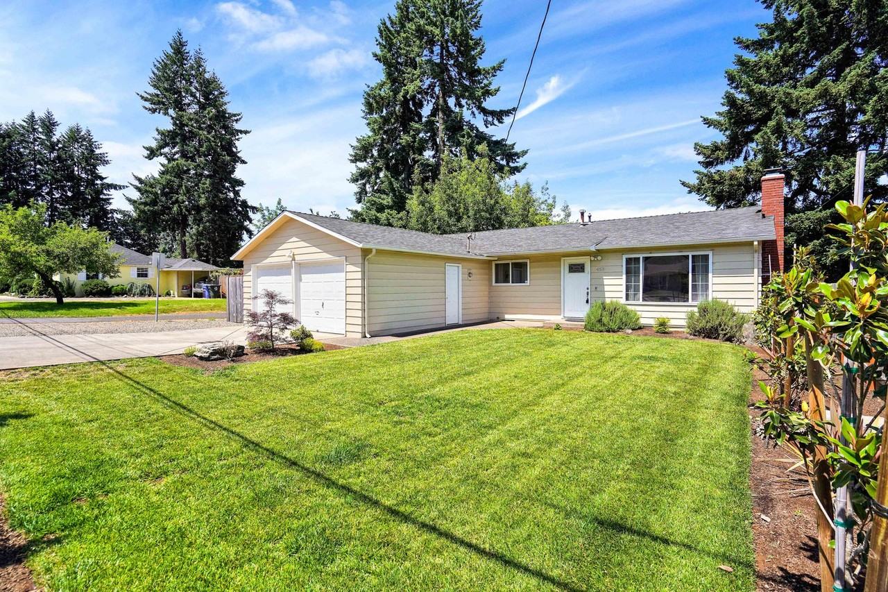 453 Hrubetz Rd Se - Photo 3 of 38