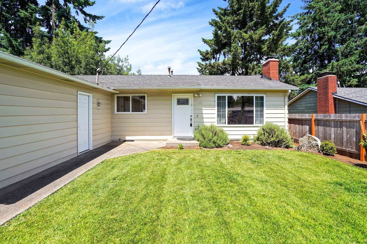 453 Hrubetz Rd Se - Photo 4 of 38