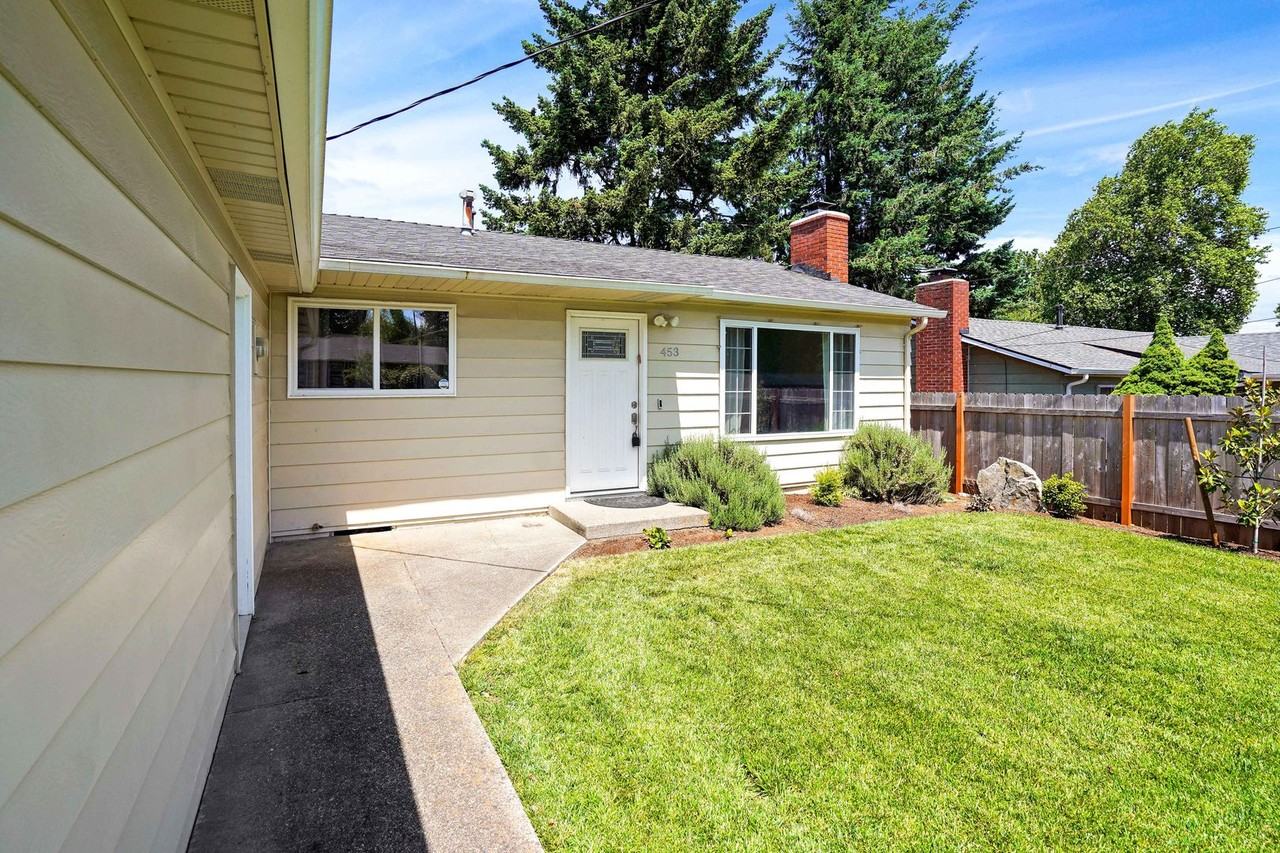 453 Hrubetz Rd Se - Photo 5 of 38