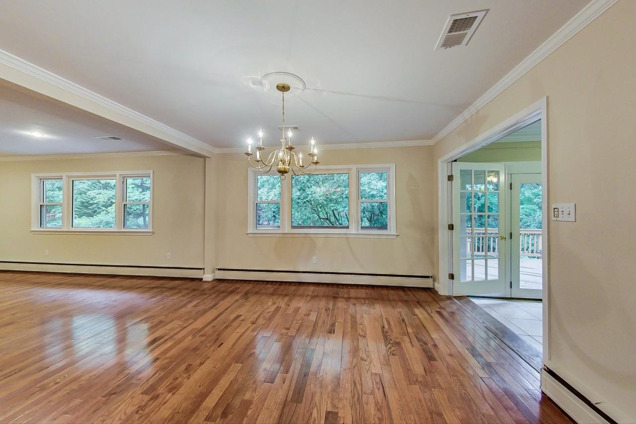14904 Claude Ln - Photo 3 of 50
