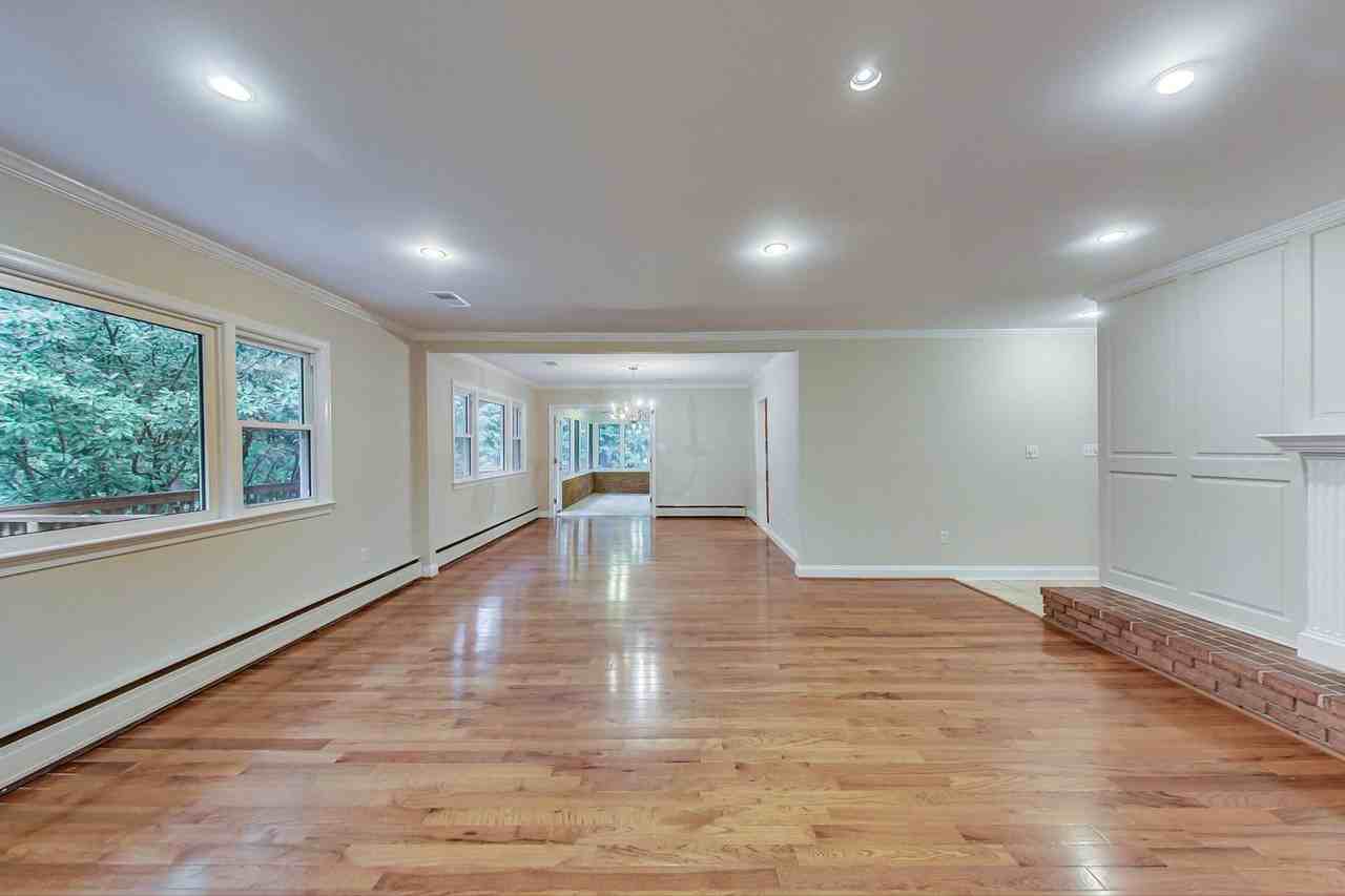 14904 Claude Ln - Photo 4 of 50