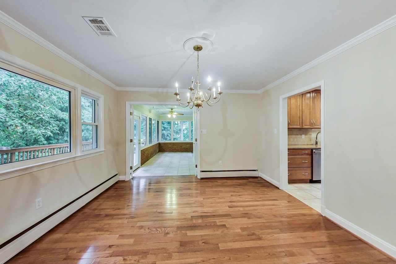 14904 Claude Ln - Photo 5 of 50