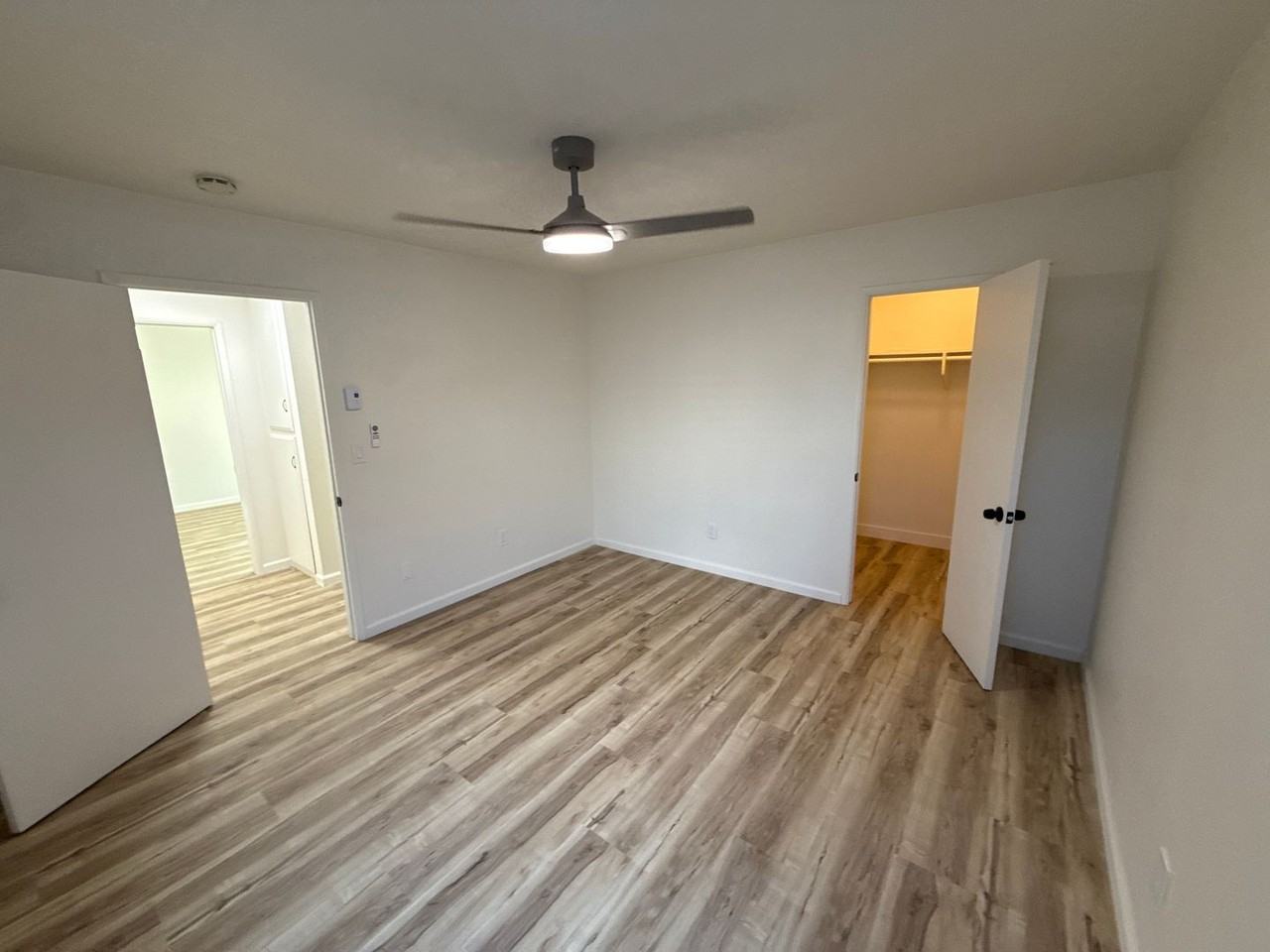 4605 Voltaire Street - Photo 4 of 17
