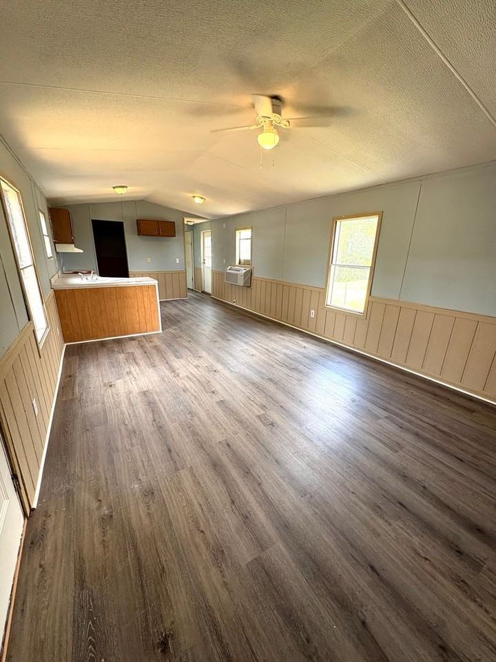 376 Maranatha Rd - Photo 2 of 7