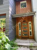 featured image of 2416 Se Morrison St