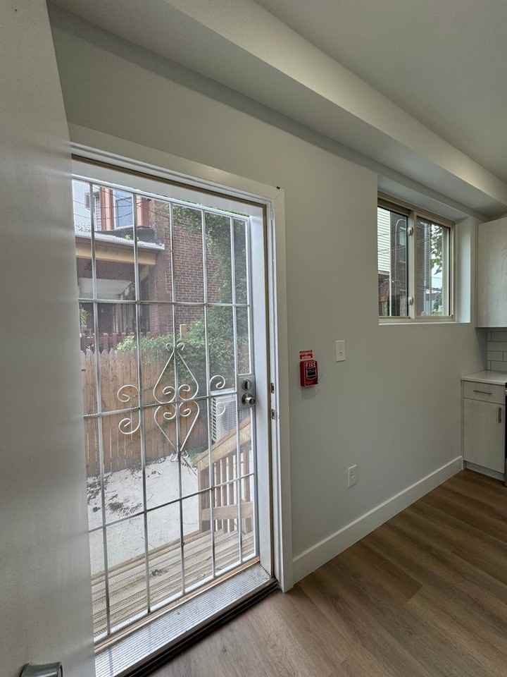 3263 N 13th St. - Photo 7 of 23
