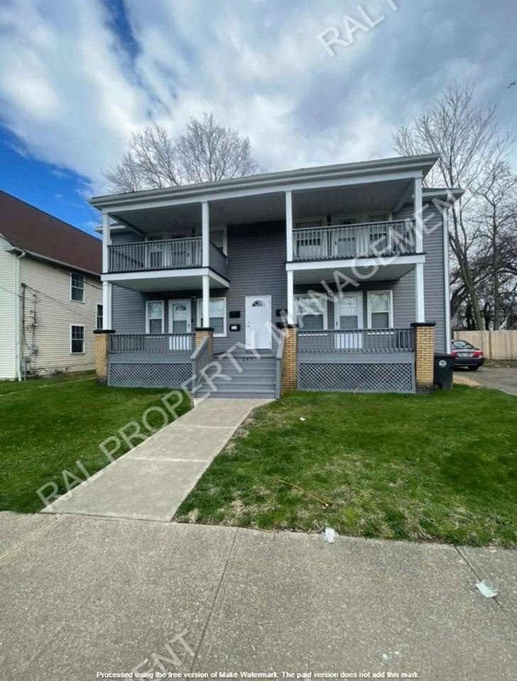 647 Eddy Rd #3 - Photo 2 of 14