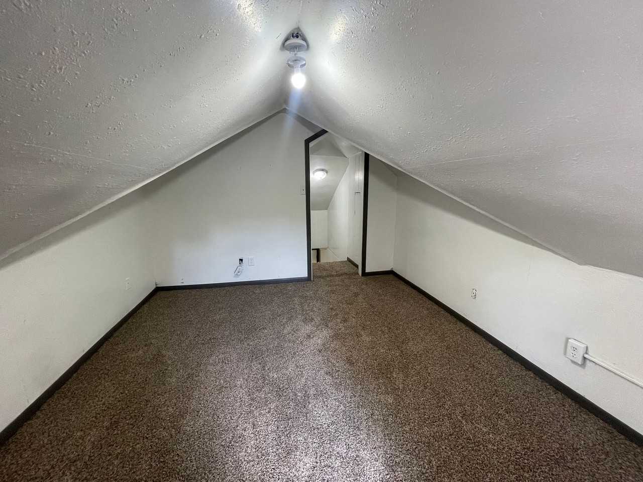 526 4th St Sw - Photo 5 of 18