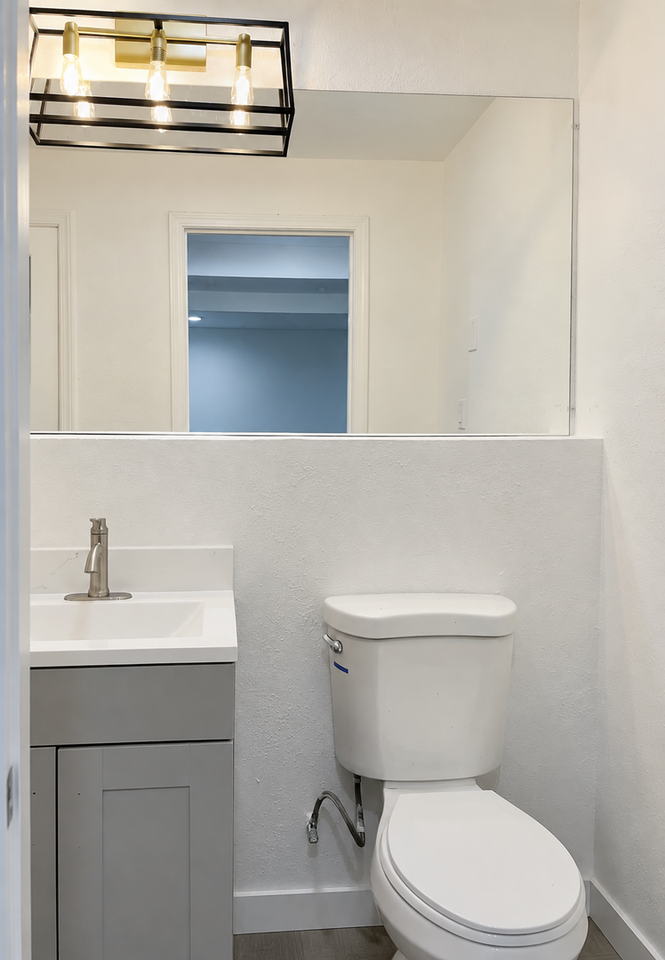 9640 30th Ave Sw - Photo 4 of 10