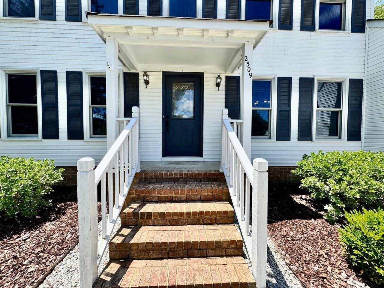2309 Cornstalk Ct - Photo 4 of 50
