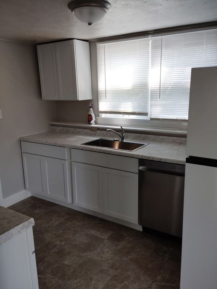 510 Hendricks St - Photo 5 of 7