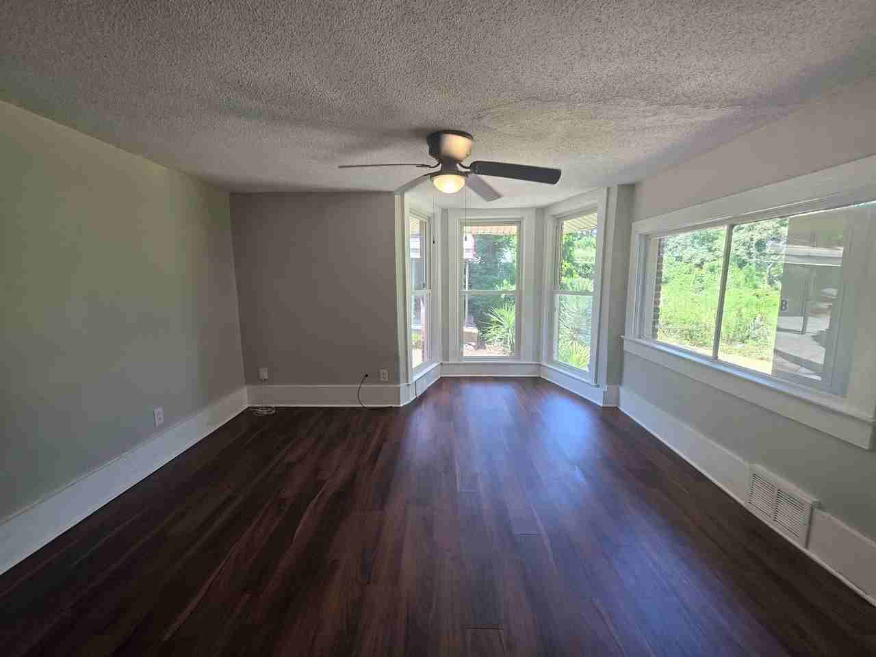 1241B Johnson Ave - Photo 6 of 18