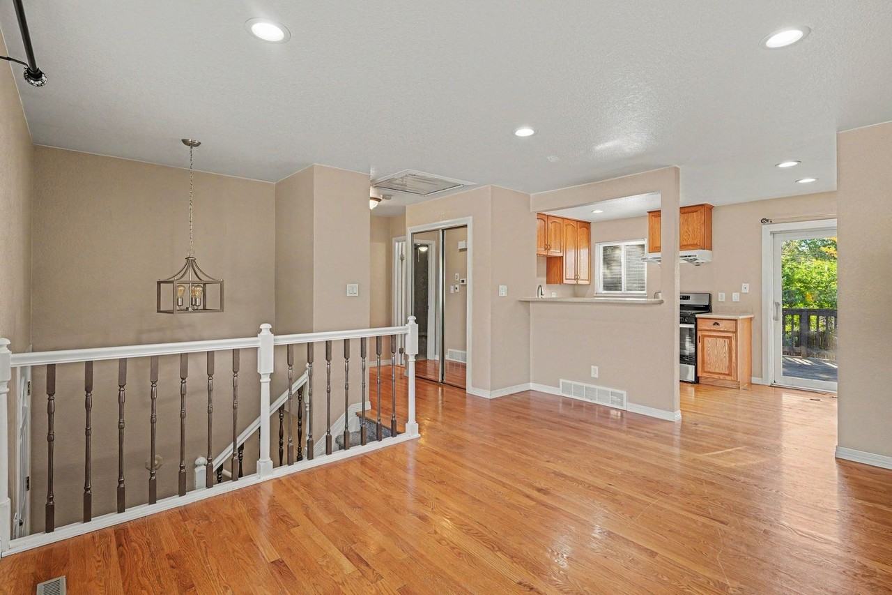 8146 E Fremont Ave - Photo 4 of 23