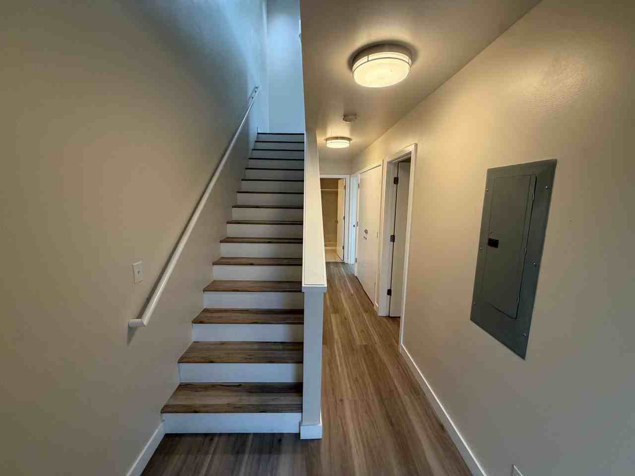 913 913 915 S J St - Photo 2 of 15