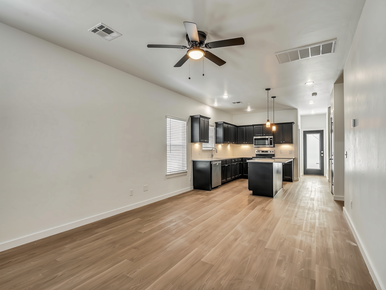 2104 Charles Whitlow Ave - Photo 2 of 10