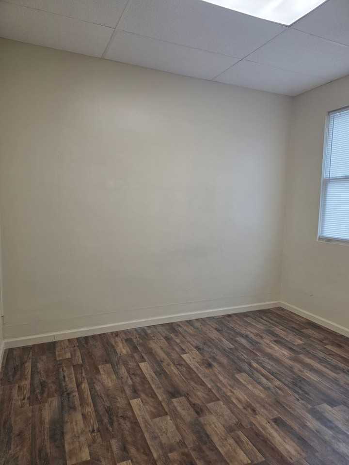 133 Roosevelt Ave #3 - Photo 7 of 14
