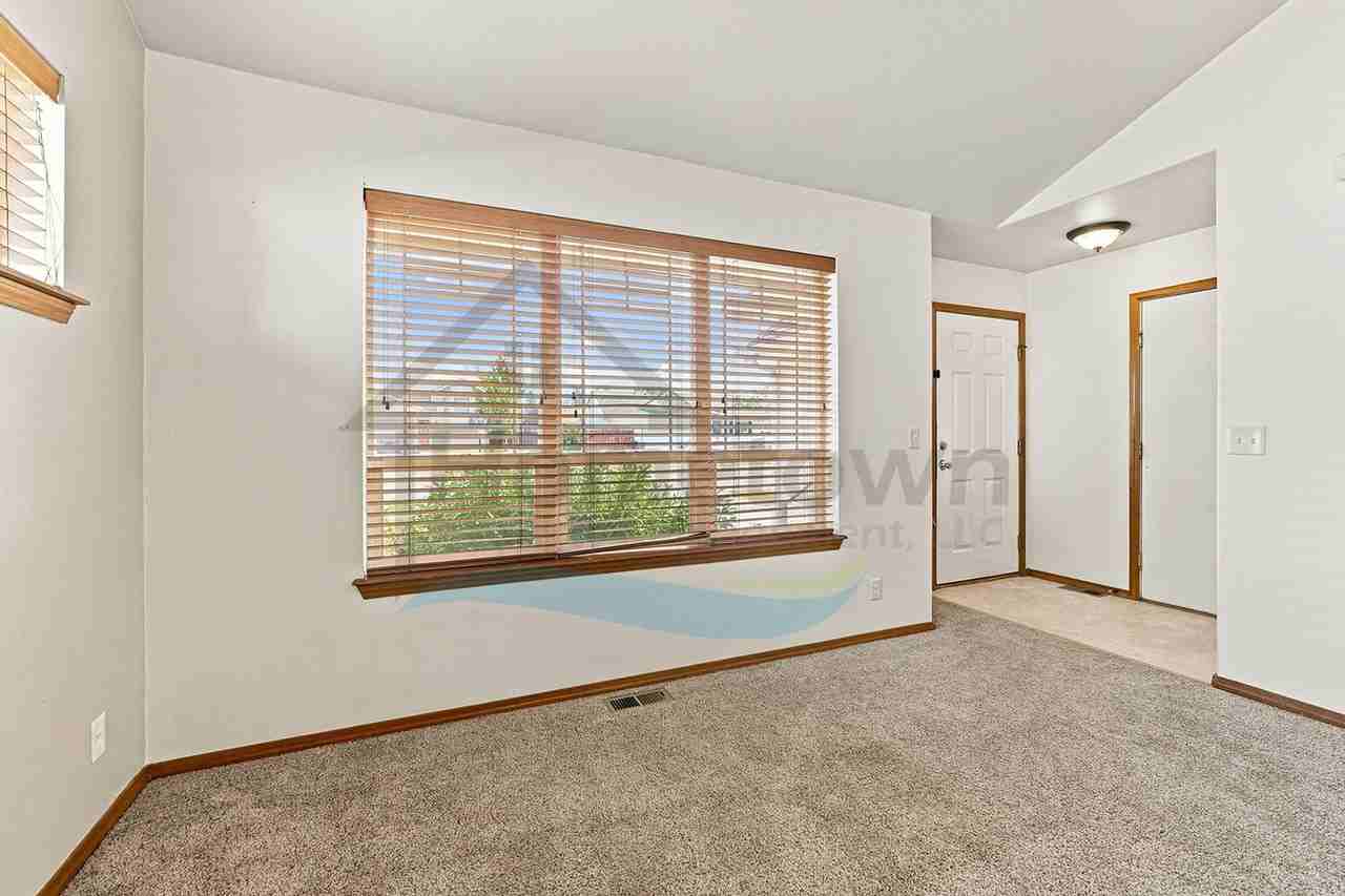 7533 N Winter View Dr - Photo 7 of 40