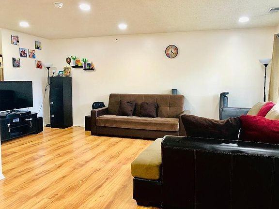 75 Cottonwood St #22G - Photo 3 of 7