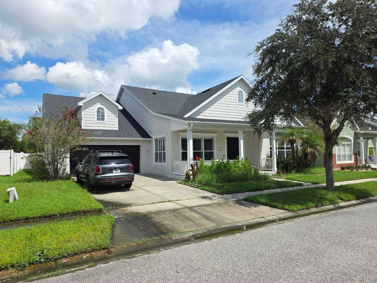 14723 Capote Ln - Photo 2 of 33