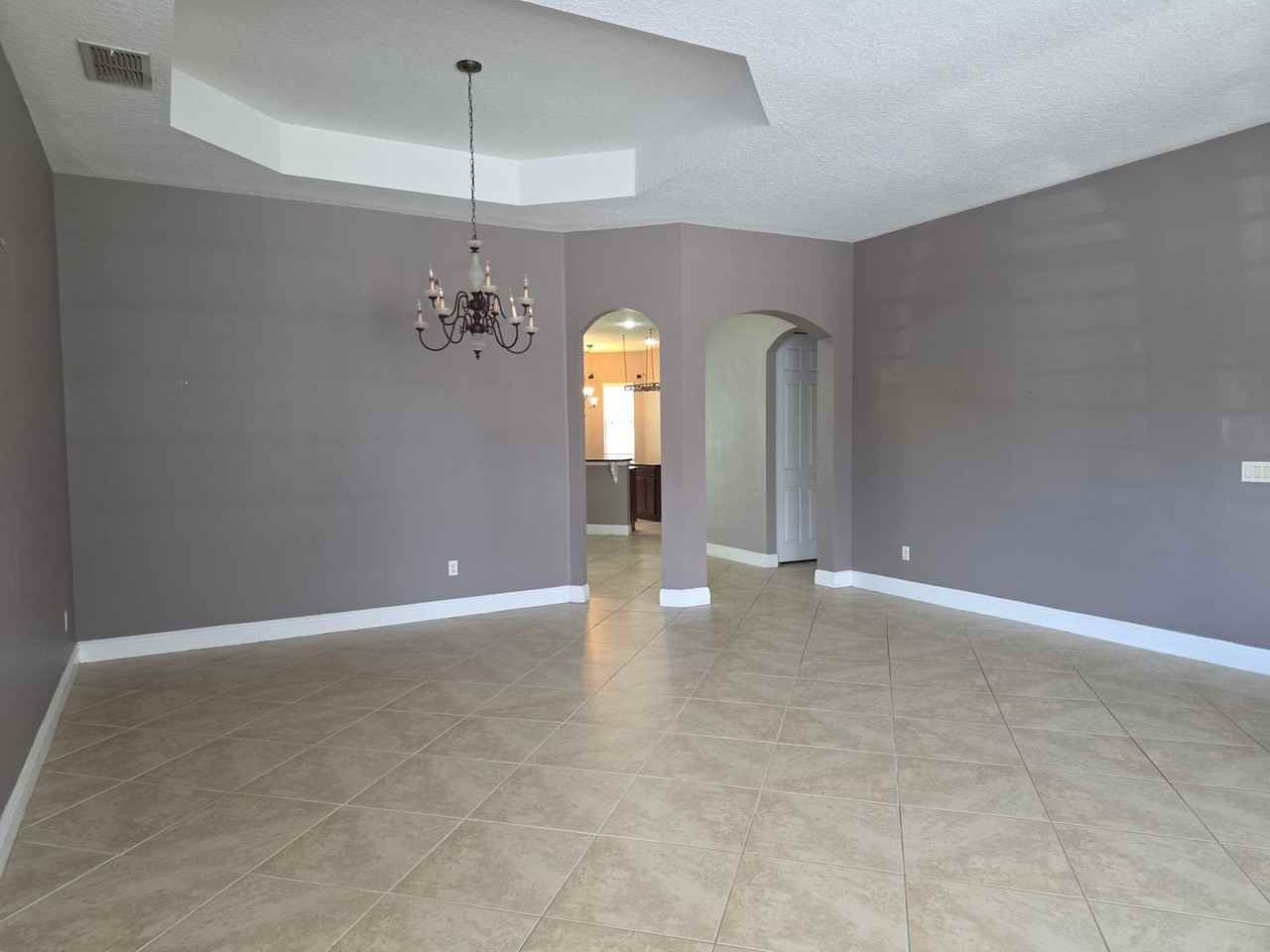 14723 Capote Ln - Photo 5 of 33