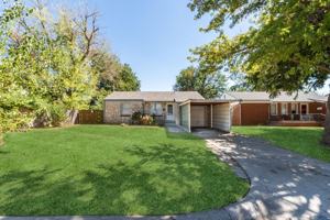 featured image of 224 E Myrtle Ln