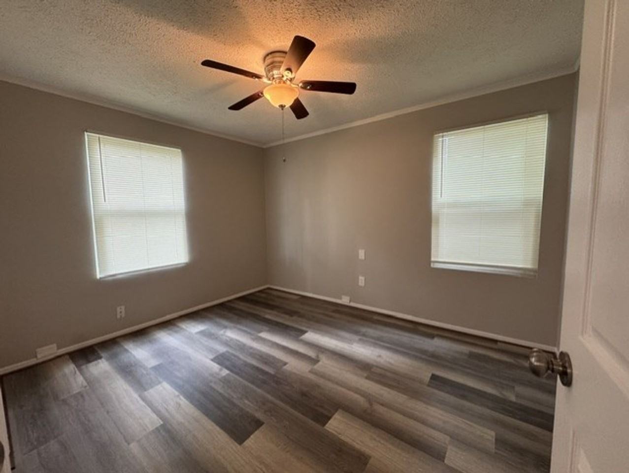 300 Cobb St - Photo 5 of 8