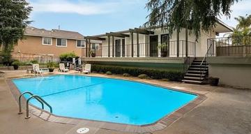featured image of 2537 Navarra Dr #11B