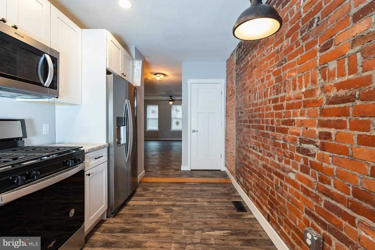 1922 W 6th St #NA - Photo 6 of 13