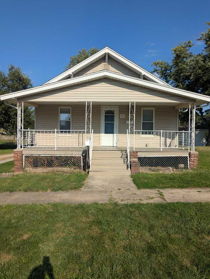 206 N Elizabeth St #NA - Photo 2 of 25