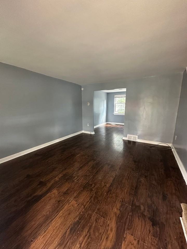 6646 Perry Ave - Photo 4 of 17