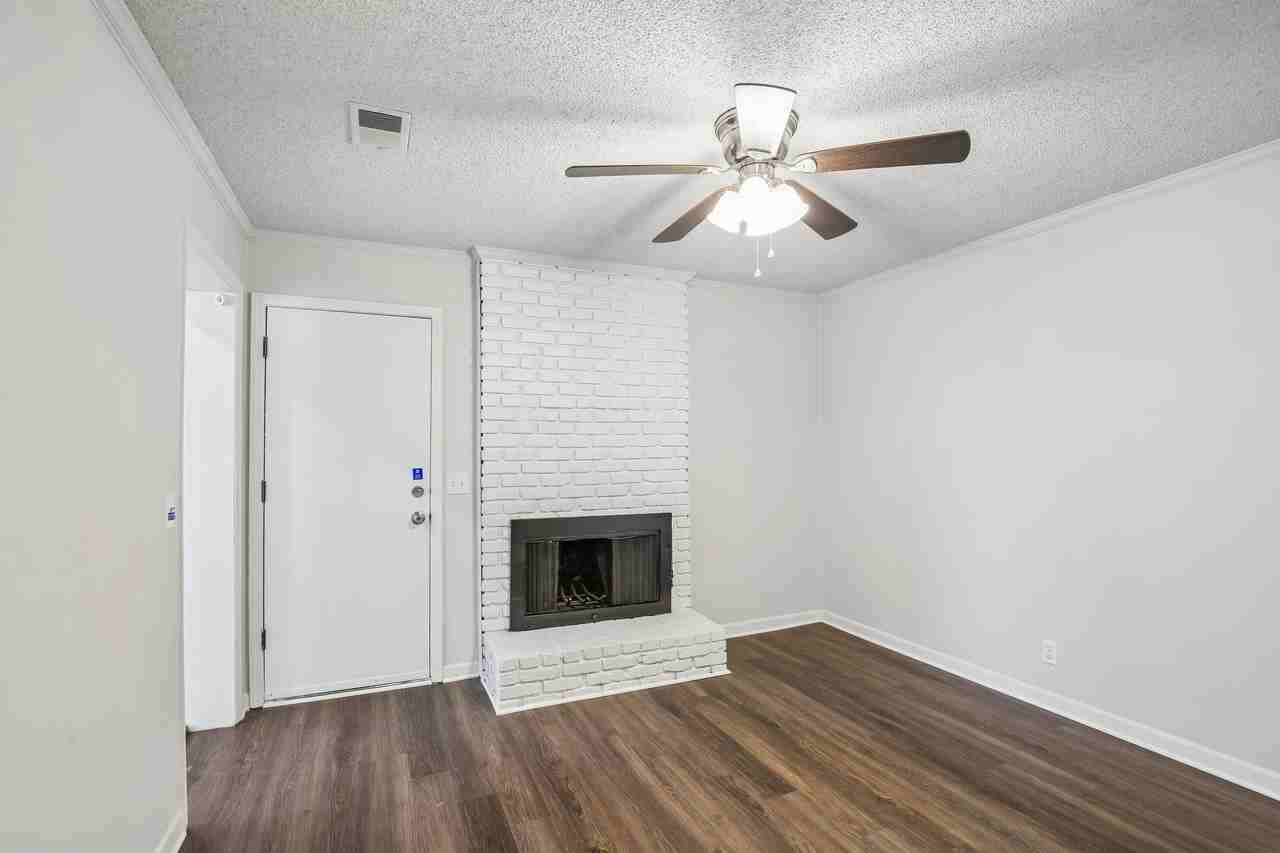 5149 Roxborough Dr #NA - Photo 2 of 17