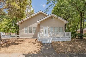 featured image of 401 S Anglin St