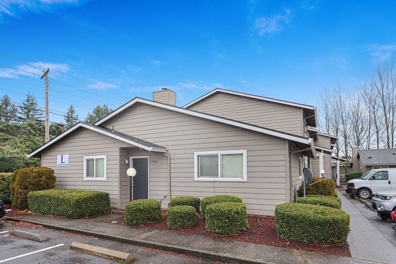 Applegate Apartments - Photo 2 of 50