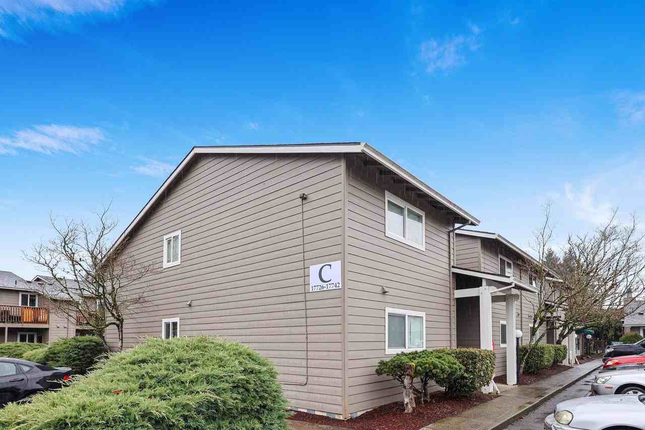 Applegate Apartments - Photo 3 of 50