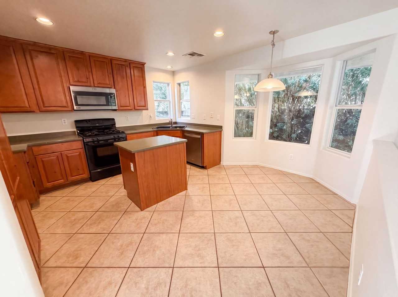 1215 E Frances Ln #NA - Photo 5 of 16