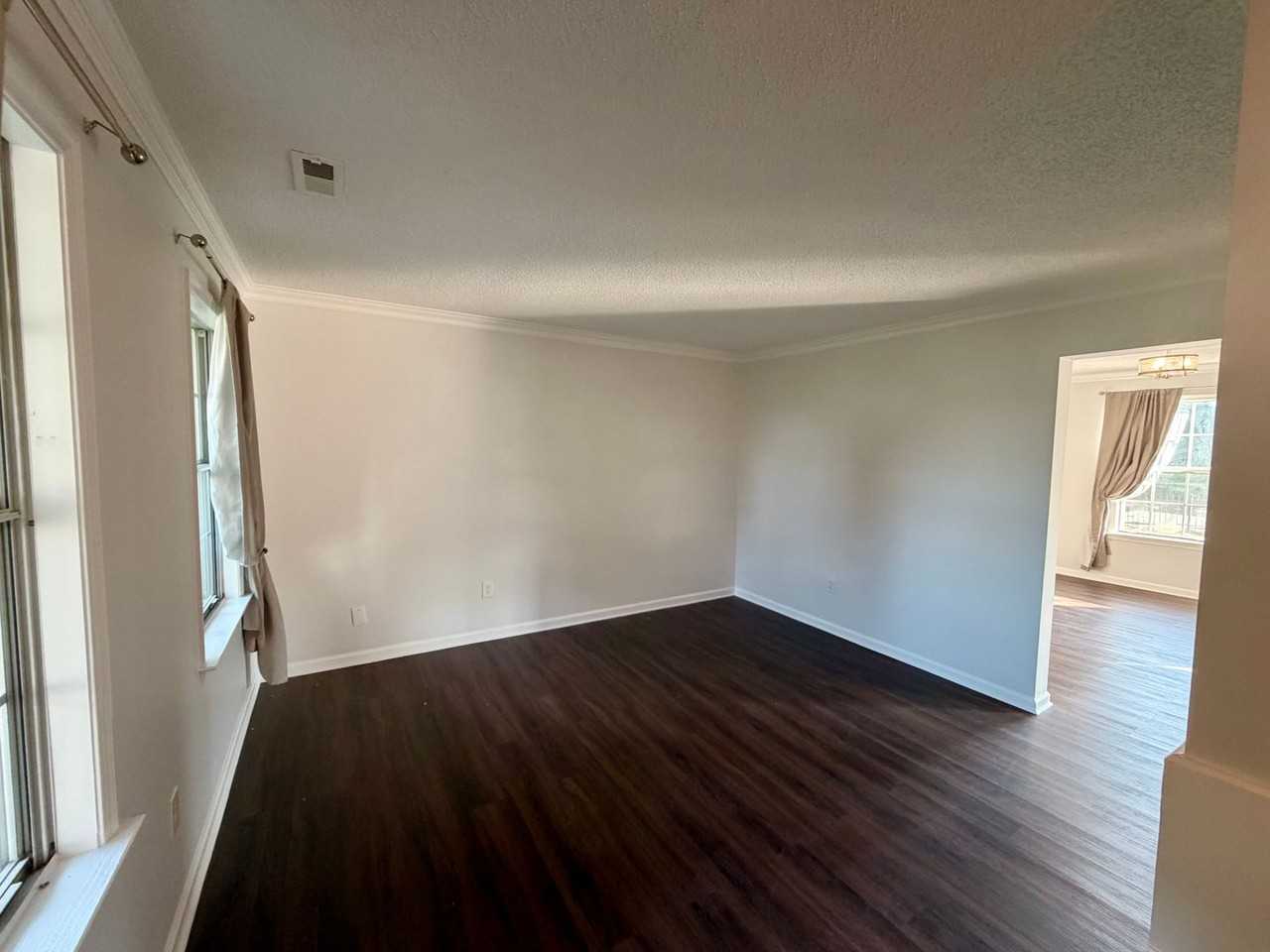 848 Daimler Dr - Photo 4 of 22