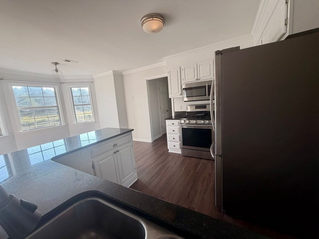848 Daimler Dr - Photo 6 of 22