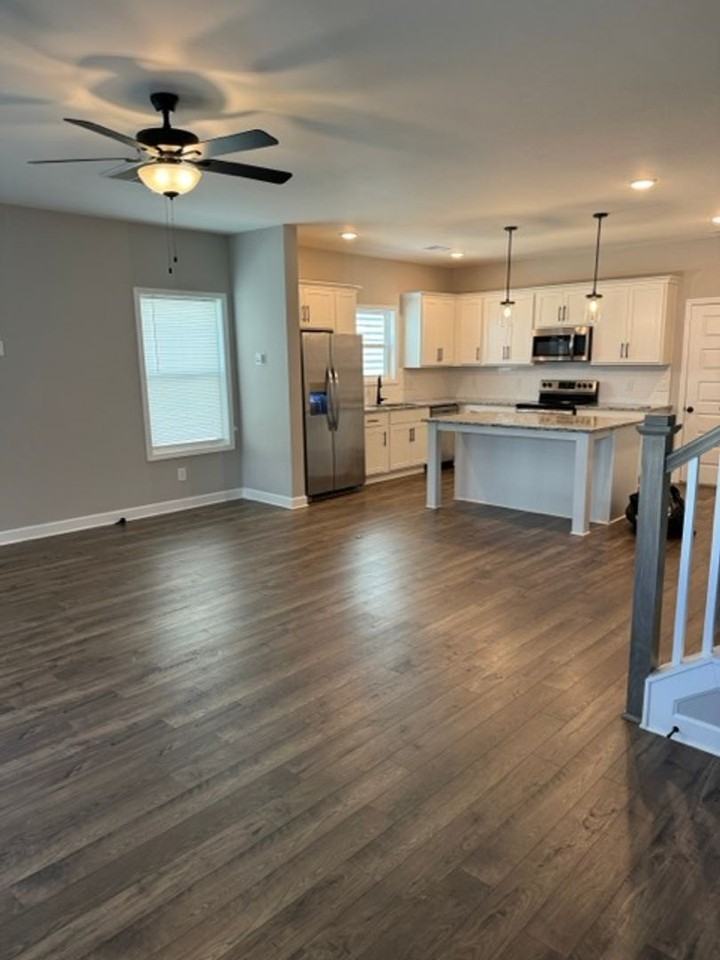 1723 Fenway Loop - Photo 3 of 19