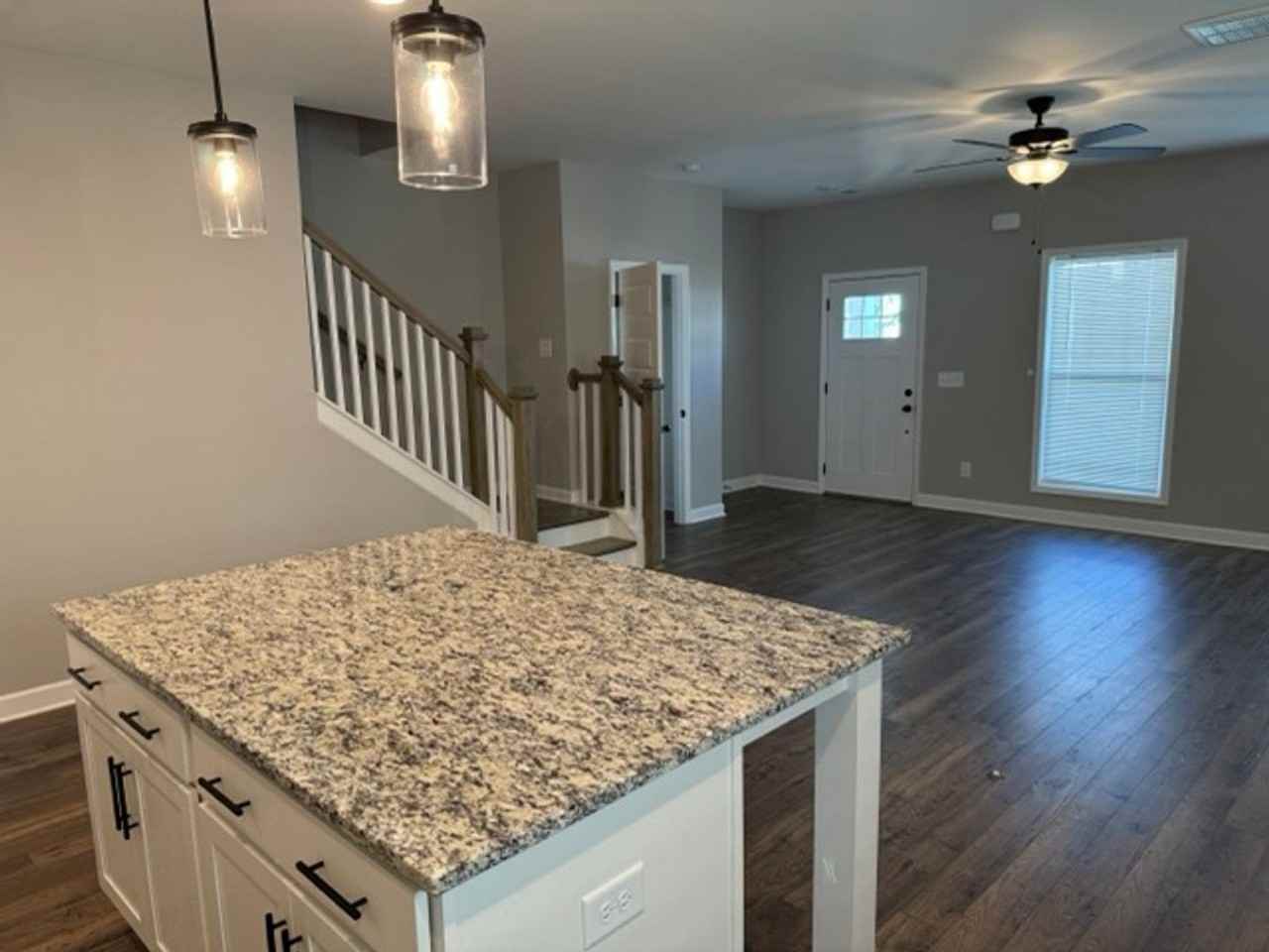 1723 Fenway Loop - Photo 4 of 19