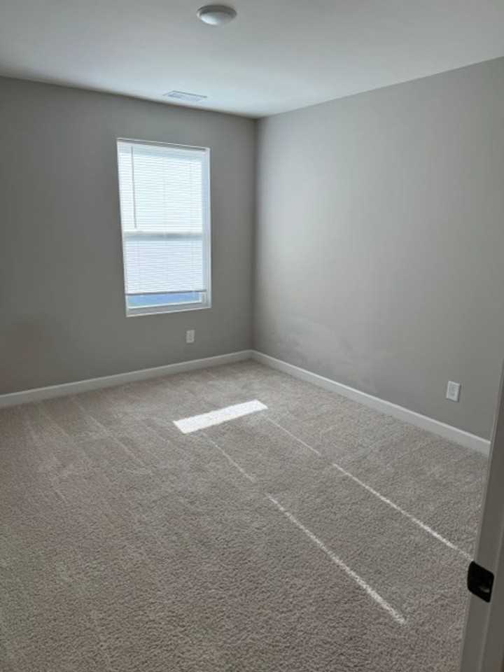 1723 Fenway Loop - Photo 7 of 19