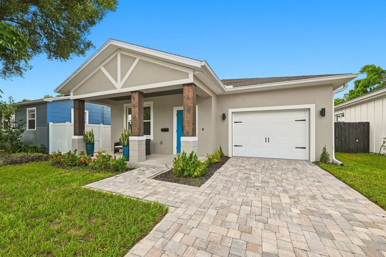 2144 43rd Ter N - Photo 3 of 38