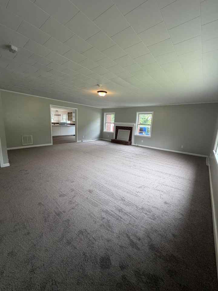196 Perkinsville Dr - Photo 4 of 50