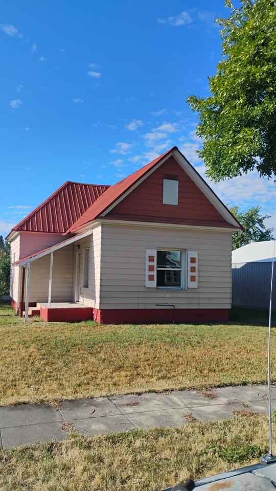 452 Fremont St - Photo 2 of 34
