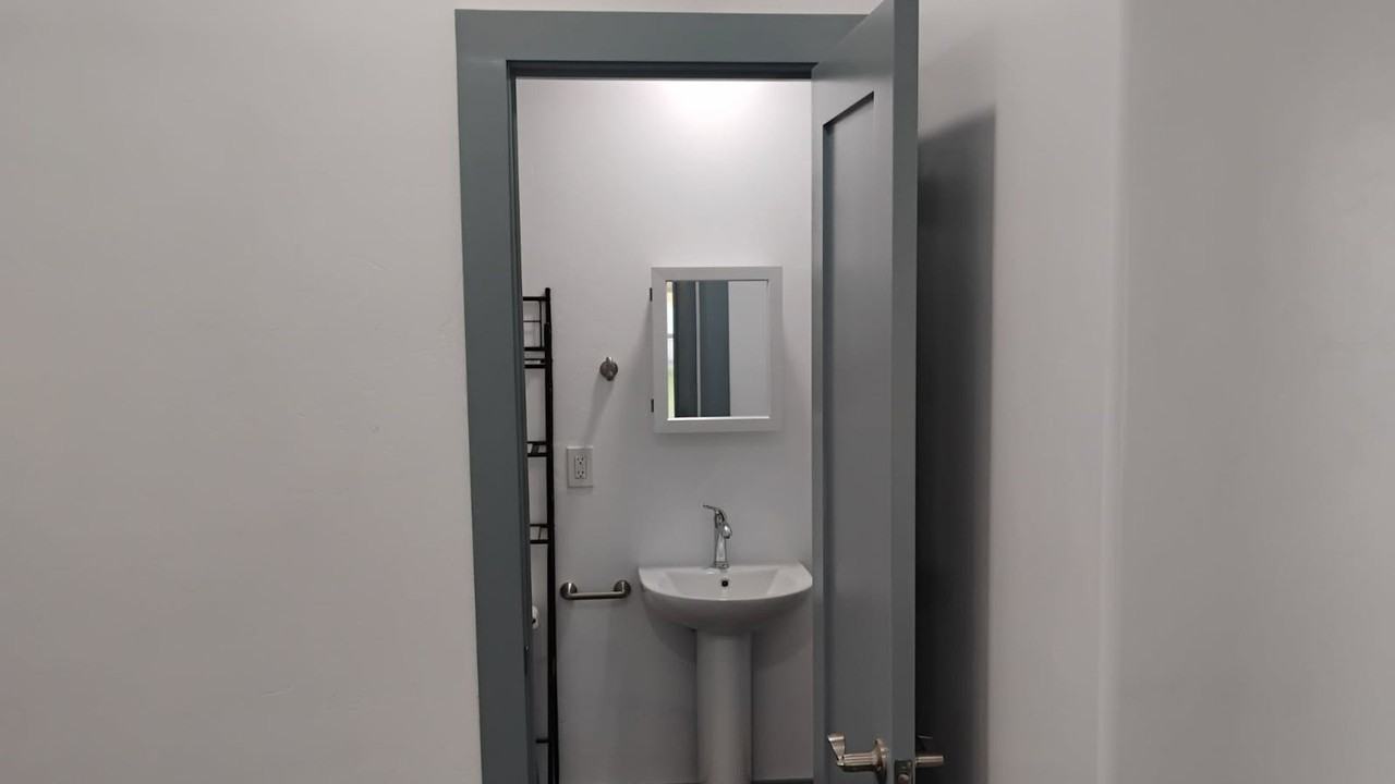 452 Fremont St - Photo 5 of 34