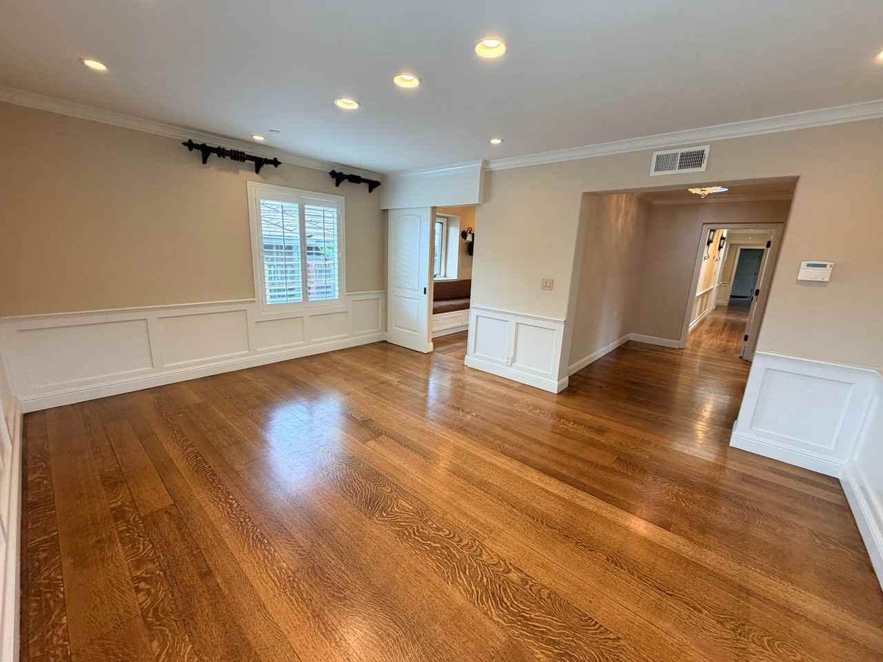831 Columbia Dr - Photo 2 of 19