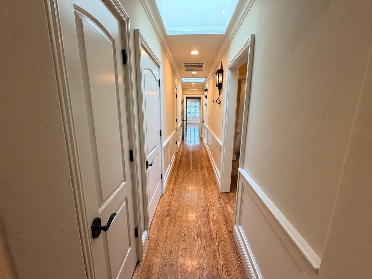 831 Columbia Dr - Photo 4 of 19