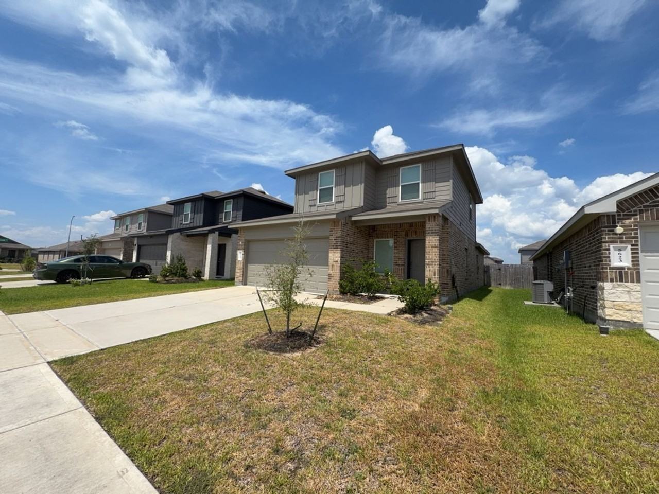 5619 Vintage Oakmont Dr - Photo 2 of 28